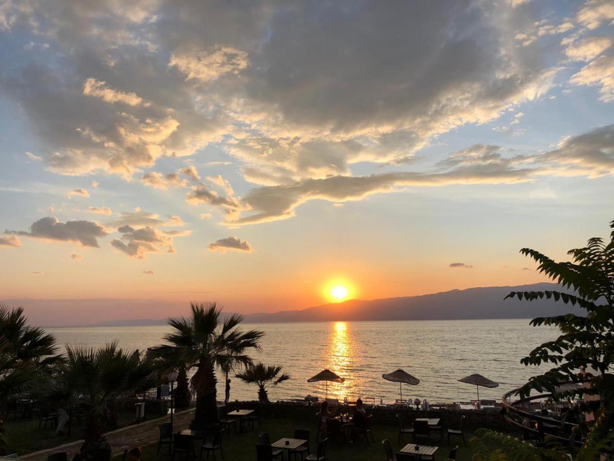 Afytos Oeren Park Mtk Hotel ภายนอก รูปภาพ